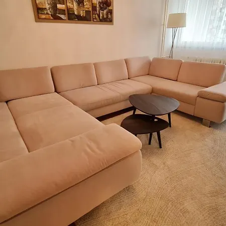 Apartment Deluxe *